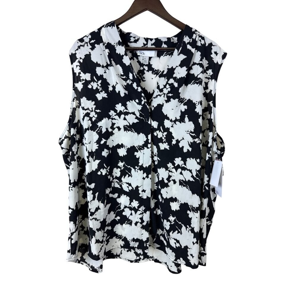 NEW Nordstrom Rack Women's Shirt Blouse Sleeveless Black Floral V-Neck Size 3X